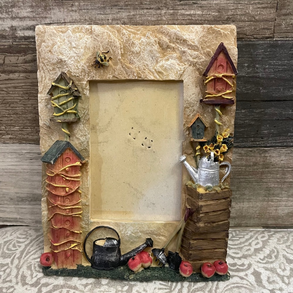 Farmhouse Garden Picture Frame Birdhouse Bee Apple Watering Can Decor